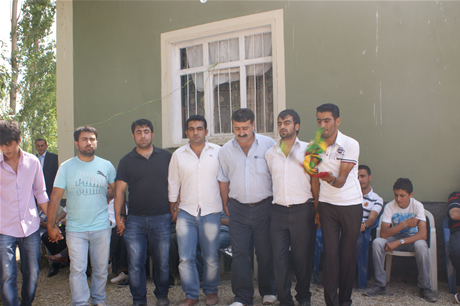 Yüksekova'da 16-17 Temmuz 2011 tarihlerinde evlenen bazı çiftleri sizler için sayfamıza taşıdık. Yüksekova Güncel Ailesi olarak tüm çiftlerimize mutluluklar diliyoruz