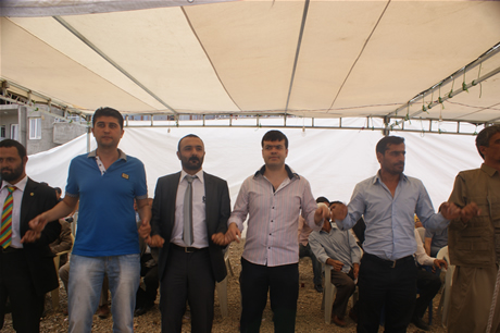 Yüksekova'da 16-17 Temmuz 2011 tarihlerinde evlenen bazı çiftleri sizler için sayfamıza taşıdık. Yüksekova Güncel Ailesi olarak tüm çiftlerimize mutluluklar diliyoruz