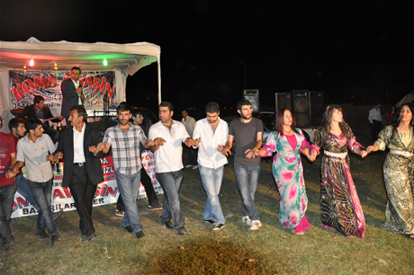 Yüksekova'da 23-24 Temmuz 2011 tarihlerinde evlenen bazı çiftleri sizler için sayfamıza taşıdık. Yüksekova Güncel Ailesi olarak tüm çiftlerimize mutluluklar diliyoruz...