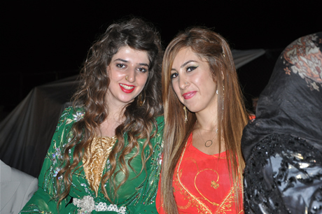 Yüksekova'da 23-24 Temmuz 2011 tarihlerinde evlenen bazı çiftleri sizler için sayfamıza taşıdık. Yüksekova Güncel Ailesi olarak tüm çiftlerimize mutluluklar diliyoruz...