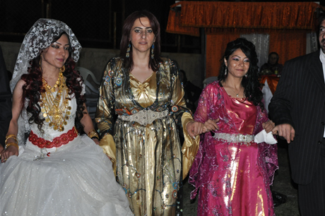 Yüksekova'da 23-24 Temmuz 2011 tarihlerinde evlenen bazı çiftleri sizler için sayfamıza taşıdık. Yüksekova Güncel Ailesi olarak tüm çiftlerimize mutluluklar diliyoruz...