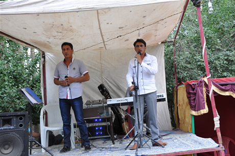 Yüksekova'da 23-24 Temmuz 2011 tarihlerinde evlenen bazı çiftleri sizler için sayfamıza taşıdık. Yüksekova Güncel Ailesi olarak tüm çiftlerimize mutluluklar diliyoruz...