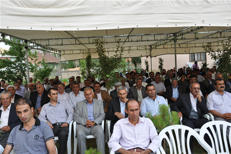 Yüksekova'da 23-24 Temmuz 2011 tarihlerinde evlenen bazı çiftleri sizler için sayfamıza taşıdık. Yüksekova Güncel Ailesi olarak tüm çiftlerimize mutluluklar diliyoruz...