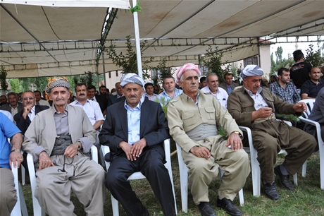 Yüksekova'da 23-24 Temmuz 2011 tarihlerinde evlenen bazı çiftleri sizler için sayfamıza taşıdık. Yüksekova Güncel Ailesi olarak tüm çiftlerimize mutluluklar diliyoruz...