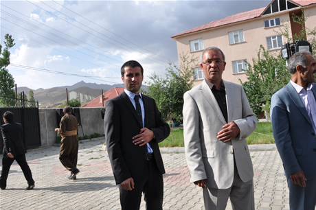 Yüksekova'da 23-24 Temmuz 2011 tarihlerinde evlenen bazı çiftleri sizler için sayfamıza taşıdık. Yüksekova Güncel Ailesi olarak tüm çiftlerimize mutluluklar diliyoruz...