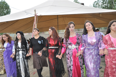 Yüksekova'da 23-24 Temmuz 2011 tarihlerinde evlenen bazı çiftleri sizler için sayfamıza taşıdık. Yüksekova Güncel Ailesi olarak tüm çiftlerimize mutluluklar diliyoruz...