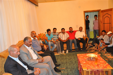 Yüksekova'da 23-24 Temmuz 2011 tarihlerinde evlenen bazı çiftleri sizler için sayfamıza taşıdık. Yüksekova Güncel Ailesi olarak tüm çiftlerimize mutluluklar diliyoruz...