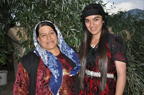 Yüksekova'da 23-24 Temmuz 2011 tarihlerinde evlenen bazı çiftleri sizler için sayfamıza taşıdık. Yüksekova Güncel Ailesi olarak tüm çiftlerimize mutluluklar diliyoruz...