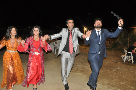 Yüksekova'da 23-24 Temmuz 2011 tarihlerinde evlenen bazı çiftleri sizler için sayfamıza taşıdık. Yüksekova Güncel Ailesi olarak tüm çiftlerimize mutluluklar diliyoruz...