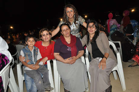 Yüksekova'da 23-24 Temmuz 2011 tarihlerinde evlenen bazı çiftleri sizler için sayfamıza taşıdık. Yüksekova Güncel Ailesi olarak tüm çiftlerimize mutluluklar diliyoruz...