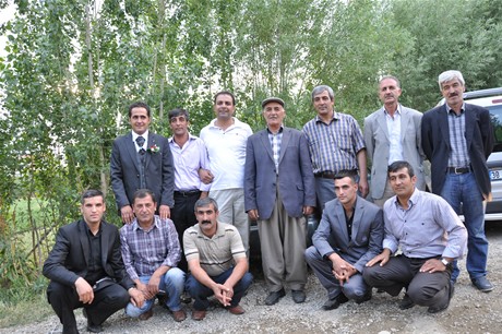 Yüksekova'da 23-24 Temmuz 2011 tarihlerinde evlenen bazı çiftleri sizler için sayfamıza taşıdık. Yüksekova Güncel Ailesi olarak tüm çiftlerimize mutluluklar diliyoruz...