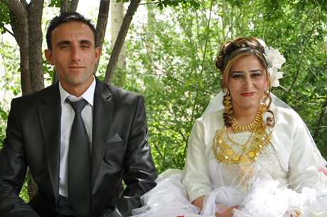 Yüksekova'da 23-24 Temmuz 2011 tarihlerinde evlenen bazı çiftleri sizler için sayfamıza taşıdık. Yüksekova Güncel Ailesi olarak tüm çiftlerimize mutluluklar diliyoruz...