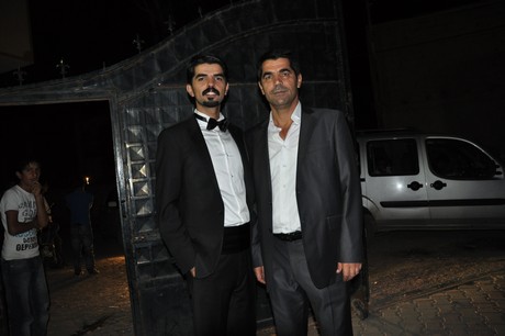 Yüksekova'da 23-24 Temmuz 2011 tarihlerinde evlenen bazı çiftleri sizler için sayfamıza taşıdık. Yüksekova Güncel Ailesi olarak tüm çiftlerimize mutluluklar diliyoruz...