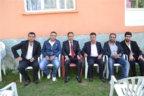 Yüksekova'da 03-04 Eylül 2011 tarihlerinde evlenen bazı çiftleri sizler için sayfamıza taşıdık. Yüksekova Güncel Ailesi olarak tüm çiftlerimize mutluluklar diliyoruz...