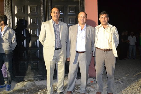 Yüksekova'da 03-04 Eylül 2011 tarihlerinde evlenen bazı çiftleri sizler için sayfamıza taşıdık. Yüksekova Güncel Ailesi olarak tüm çiftlerimize mutluluklar diliyoruz...