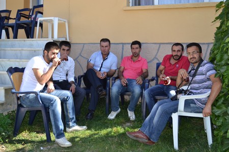 Hakkari'nin Yüksekova ilçesinde 10-11.2011 Eylül Dünya evine giren bazı çiftlerimizi sizler için sayfamıza taşıdık. Yüksekova Güncel ailesi olarak tüm çiftlerimize mutluluklar dileriz.