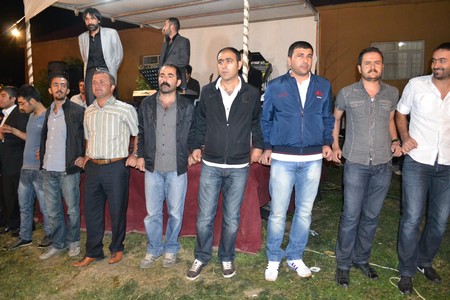 Hakkari'nin Yüksekova ilçesinde 10-11.2011 Eylül Dünya evine giren bazı çiftlerimizi sizler için sayfamıza taşıdık. Yüksekova Güncel ailesi olarak tüm çiftlerimize mutluluklar dileriz.