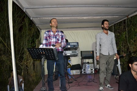 Hakkari'nin Yüksekova ilçesinde 10-11.2011 Eylül Dünya evine giren bazı çiftlerimizi sizler için sayfamıza taşıdık. Yüksekova Güncel ailesi olarak tüm çiftlerimize mutluluklar dileriz.