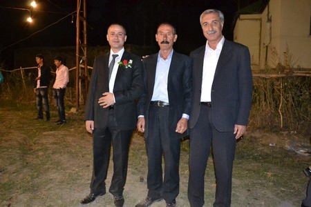 Hakkari'nin Yüksekova ilçesinde 10-11.2011 Eylül Dünya evine giren bazı çiftlerimizi sizler için sayfamıza taşıdık. Yüksekova Güncel ailesi olarak tüm çiftlerimize mutluluklar dileriz.