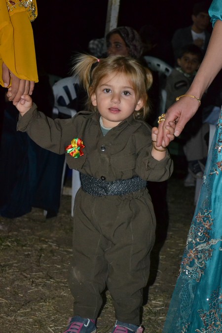 Hakkari'nin Yüksekova ilçesinde 10-11.2011 Eylül Dünya evine giren bazı çiftlerimizi sizler için sayfamıza taşıdık. Yüksekova Güncel ailesi olarak tüm çiftlerimize mutluluklar dileriz.