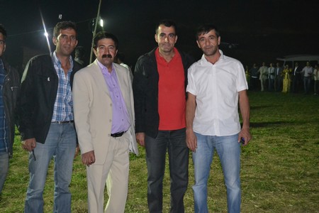 Hakkari'nin Yüksekova ilçesinde 10-11.2011 Eylül Dünya evine giren bazı çiftlerimizi sizler için sayfamıza taşıdık. Yüksekova Güncel ailesi olarak tüm çiftlerimize mutluluklar dileriz.