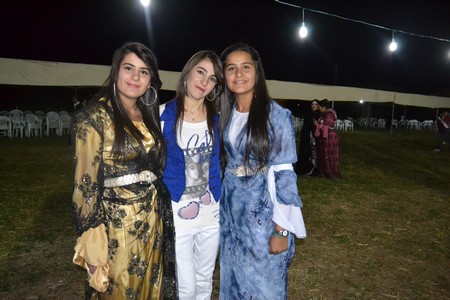 Hakkari'nin Yüksekova ilçesinde 10-11.2011 Eylül Dünya evine giren bazı çiftlerimizi sizler için sayfamıza taşıdık. Yüksekova Güncel ailesi olarak tüm çiftlerimize mutluluklar dileriz.