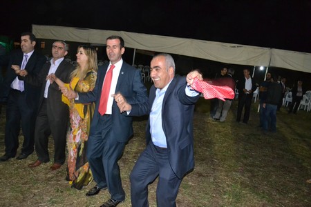 Hakkari'nin Yüksekova ilçesinde 10-11.2011 Eylül Dünya evine giren bazı çiftlerimizi sizler için sayfamıza taşıdık. Yüksekova Güncel ailesi olarak tüm çiftlerimize mutluluklar dileriz.