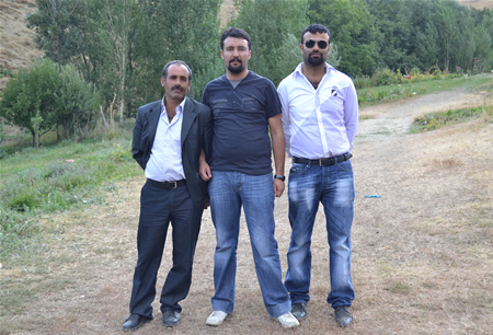 Hakkari'nin Yüksekova ilçesinde 17-18.2011 Eylül Dünya evine giren bazı çiftlerimizi sizler için sayfamıza taşıdık. Yüksekova Güncel ailesi olarak tüm çiftlerimize mutluluklar dileriz.