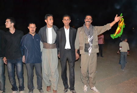 Hakkari'nin Yüksekova ilçesinde 17-18.2011 Eylül Dünya evine giren bazı çiftlerimizi sizler için sayfamıza taşıdık. Yüksekova Güncel ailesi olarak tüm çiftlerimize mutluluklar dileriz.