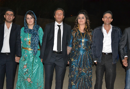 Hakkari'nin Yüksekova ilçesinde 17-18.2011 Eylül Dünya evine giren bazı çiftlerimizi sizler için sayfamıza taşıdık. Yüksekova Güncel ailesi olarak tüm çiftlerimize mutluluklar dileriz.