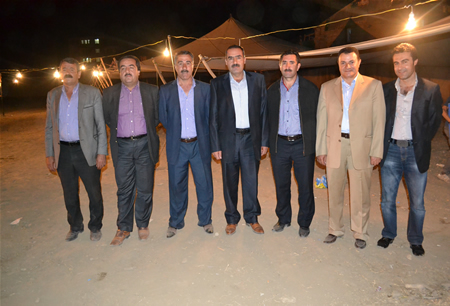 Hakkari'nin Yüksekova ilçesinde 17-18.2011 Eylül Dünya evine giren bazı çiftlerimizi sizler için sayfamıza taşıdık. Yüksekova Güncel ailesi olarak tüm çiftlerimize mutluluklar dileriz.