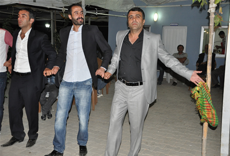 Hakkari'nin Yüksekova ilçesinde 17-18.2011 Eylül Dünya evine giren bazı çiftlerimizi sizler için sayfamıza taşıdık. Yüksekova Güncel ailesi olarak tüm çiftlerimize mutluluklar dileriz.