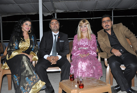 Hakkari'nin Yüksekova ilçesinde 17-18.2011 Eylül Dünya evine giren bazı çiftlerimizi sizler için sayfamıza taşıdık. Yüksekova Güncel ailesi olarak tüm çiftlerimize mutluluklar dileriz.