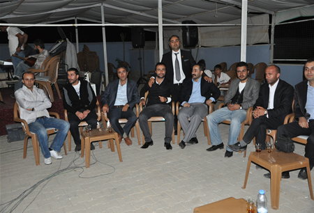 Hakkari'nin Yüksekova ilçesinde 17-18.2011 Eylül Dünya evine giren bazı çiftlerimizi sizler için sayfamıza taşıdık. Yüksekova Güncel ailesi olarak tüm çiftlerimize mutluluklar dileriz.