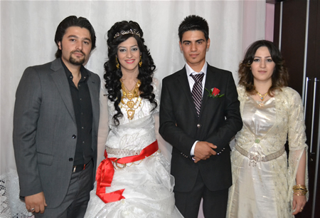 Hakkari'nin Yüksekova ilçesinde 17-18.2011 Eylül Dünya evine giren bazı çiftlerimizi sizler için sayfamıza taşıdık. Yüksekova Güncel ailesi olarak tüm çiftlerimize mutluluklar dileriz.