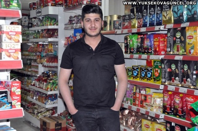 ŞİRVAN SEVİ - SEV-PA ALIŞVERİŞ MERKEZİ 

Kaynak: Bayram mesajları 
Rahmet ayı Ramazan'ın sonuna gelmenin hüznünü taşıyan müslümanlar,  Ramazan Bayramı'na ulaşmanın heyecanını ve mutluluğunu yaşıyor. Bu vesileyle tüm İslam aleminin Ramazan Bayramını kutluyorum.