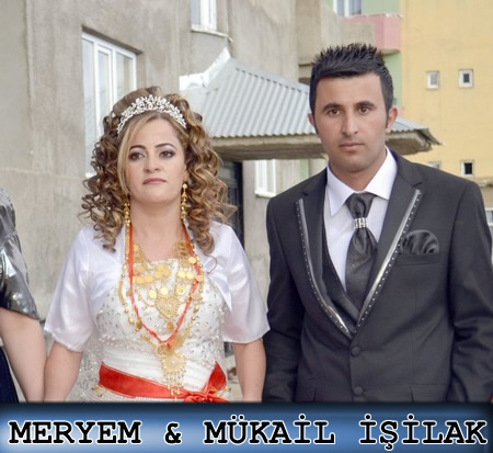 Hakkari'nin Yüksekova ilçesinde 23-25 Eylül 2011 tarihlerinde hayatlarını birleştiren çiftlerimizi sizler için sayfamıza taşıdık.