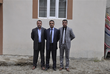 Hakkari'nin Yüksekova ilçesinde 23-25 Eylül 2011 tarihlerinde hayatlarını birleştiren çiftlerimizi sizler için sayfamıza taşıdık.