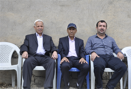 Hakkari'nin Yüksekova ilçesinde 23-25 Eylül 2011 tarihlerinde hayatlarını birleştiren çiftlerimizi sizler için sayfamıza taşıdık.