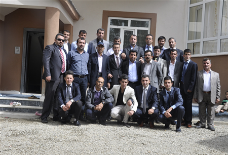 Hakkari'nin Yüksekova ilçesinde 23-25 Eylül 2011 tarihlerinde hayatlarını birleştiren çiftlerimizi sizler için sayfamıza taşıdık.