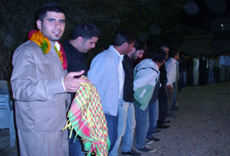 Hakkari'nin Yüksekova ilçesinde 23-25 Eylül 2011 tarihlerinde hayatlarını birleştiren çiftlerimizi sizler için sayfamıza taşıdık.