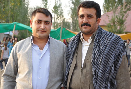 Hakkari'nin Yüksekova ilçesinde 23-25 Eylül 2011 tarihlerinde hayatlarını birleştiren çiftlerimizi sizler için sayfamıza taşıdık.