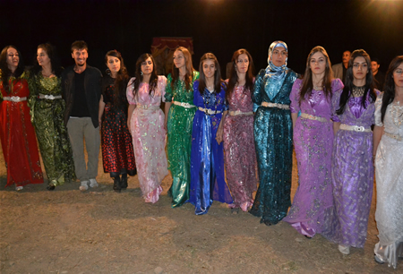 Hakkari'nin Yüksekova ilçesinde 23-25 Eylül 2011 tarihlerinde hayatlarını birleştiren çiftlerimizi sizler için sayfamıza taşıdık.