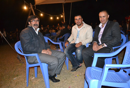 Hakkari'nin Yüksekova ilçesinde 23-25 Eylül 2011 tarihlerinde hayatlarını birleştiren çiftlerimizi sizler için sayfamıza taşıdık.