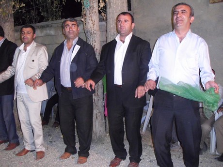 Yüksekova Güncel İmtiyaz Sahibi Cahit Yiğitin  kardeşi Hakim Yiğit yapılan görkemli bir törenle dünya evine girdi.