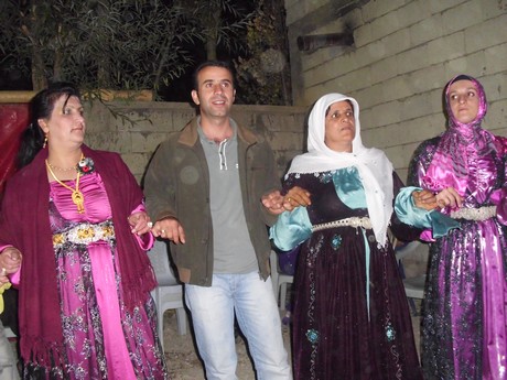 Yüksekova Güncel İmtiyaz Sahibi Cahit Yiğitin  kardeşi Hakim Yiğit yapılan görkemli bir törenle dünya evine girdi.