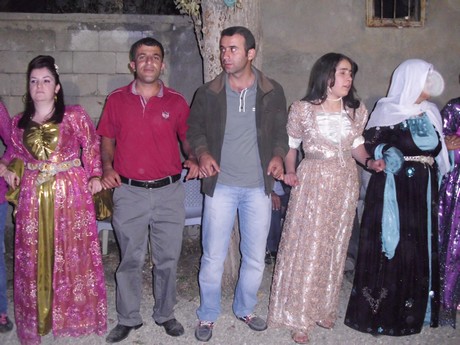 Yüksekova Güncel İmtiyaz Sahibi Cahit Yiğitin  kardeşi Hakim Yiğit yapılan görkemli bir törenle dünya evine girdi.