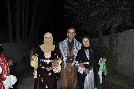 Yüksekova Güncel İmtiyaz Sahibi Cahit Yiğitin  kardeşi Hakim Yiğit yapılan görkemli bir törenle dünya evine girdi.