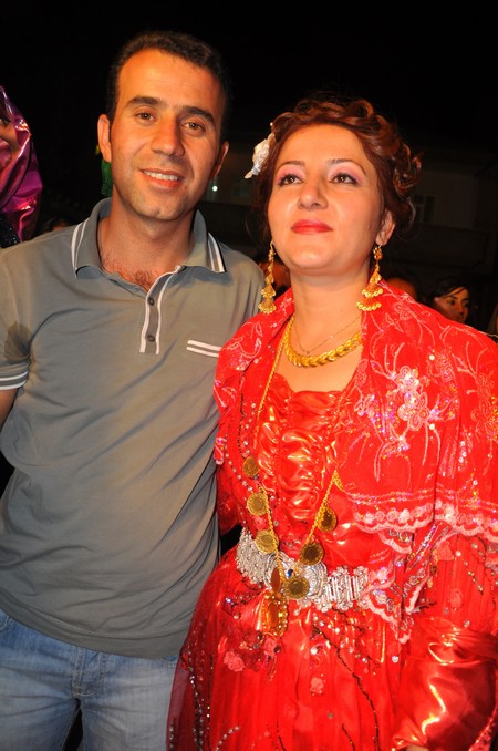 Yüksekova Güncel İmtiyaz Sahibi Cahit Yiğitin  kardeşi Hakim Yiğit yapılan görkemli bir törenle dünya evine girdi.