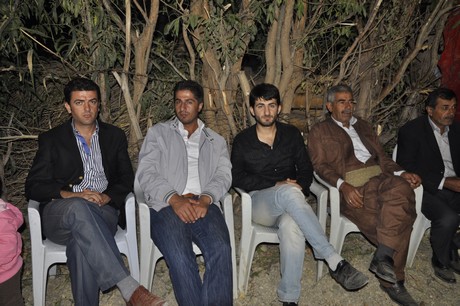 Yüksekova Güncel İmtiyaz Sahibi Cahit Yiğitin  kardeşi Hakim Yiğit yapılan görkemli bir törenle dünya evine girdi.